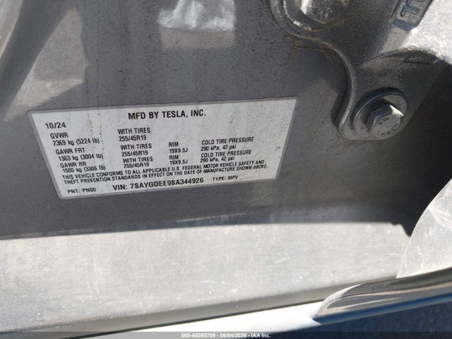 Tesla Model Y Long Range Dual Motor All-wheel Drive 2025 7SAYGDEE9SA344926 Image 9