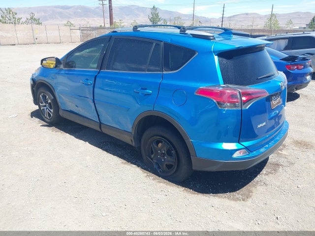Toyota RAV4 LE 2018 JTMBFREV0JJ733175 Image 3