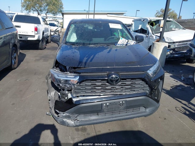 2T3F1RFV2RW443208 Toyota RAV4 LE