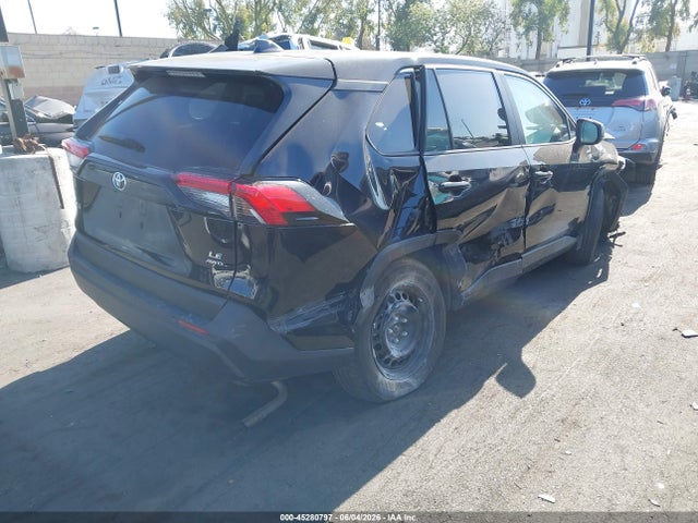 2T3F1RFV2RW443208 Toyota RAV4 LE