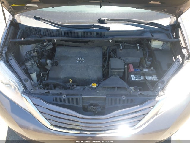 2016 Toyota Sienna Le 7 Passenger მანქანა იყიდება აუქციონზე, vin: 5TDJK3DC1GS129781, აუქციონის ნომერი: 45280818