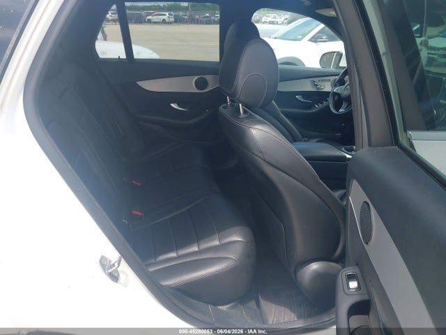 WDC0G4JBXKV141967 Mercedes-Benz GLC 300