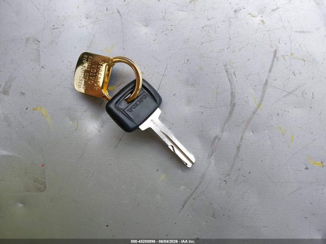 45280996 :رقم المزاد ، YV1LS567XW2497803 vin ، 1998 Volvo S70 Glt مزاد بيع