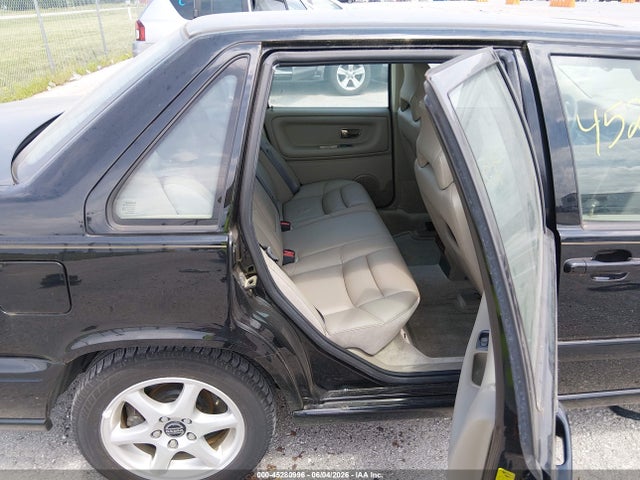 45280996 :رقم المزاد ، YV1LS567XW2497803 vin ، 1998 Volvo S70 Glt مزاد بيع