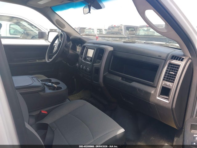 1C6RR6KG8MS572073 RAM 1500 Classic Tradesman 4x2 5&#039;7 Box