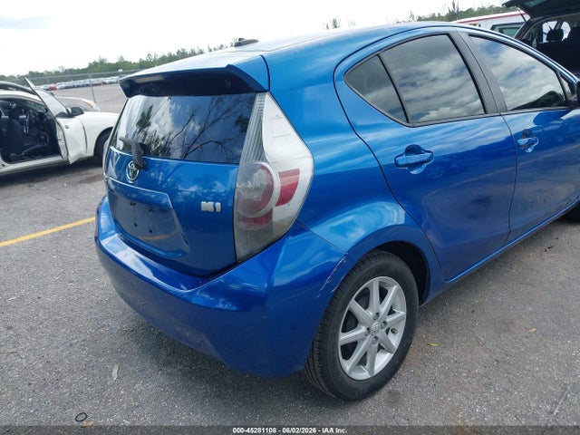 2013 Toyota Prius C Three მანქანა იყიდება აუქციონზე, vin: JTDKDTB34D1055718, აუქციონის ნომერი: 45281108