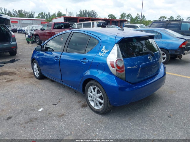 2013 Toyota Prius C Three მანქანა იყიდება აუქციონზე, vin: JTDKDTB34D1055718, აუქციონის ნომერი: 45281108
