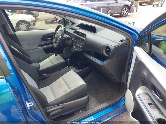 2013 Toyota Prius C Three მანქანა იყიდება აუქციონზე, vin: JTDKDTB34D1055718, აუქციონის ნომერი: 45281108