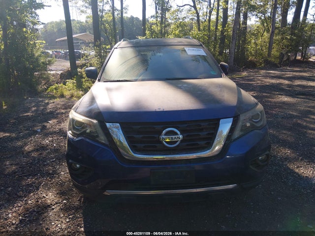 45281109 :رقم المزاد ، 5N1DR2MM4HC604480 vin ، 2017 Nissan Pathfinder Platinum/s/sl/sv مزاد بيع