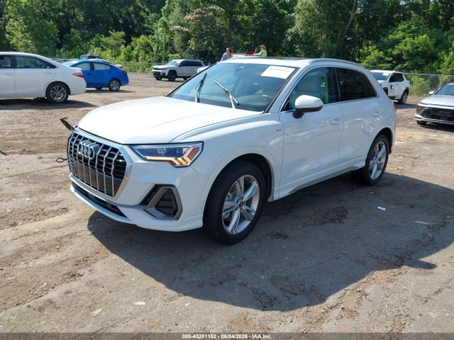 2022 Audi Q3 Premium Plus 45 Tfsi S Line Quattro Tiptronic მანქანა იყიდება აუქციონზე, vin: WA1EECF31N1045406, აუქციონის ნომერი: 45281152