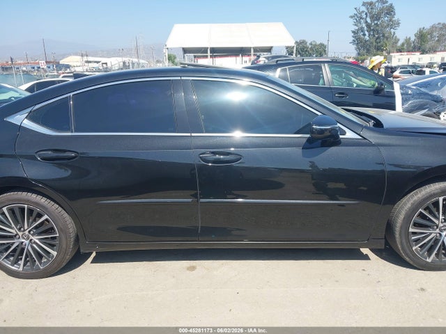 Lexus ES 300H 2022 58ADA1C11NU015975 Image 13
