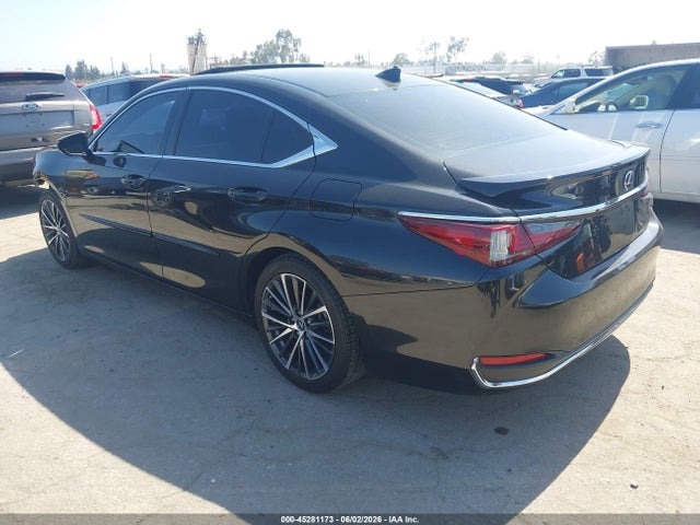 Lexus ES 300H 2022 58ADA1C11NU015975 Image 3