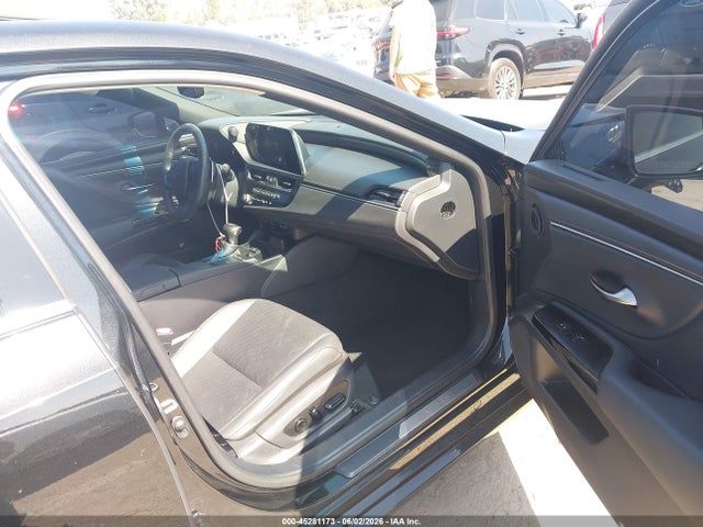 Lexus ES 300H 2022 58ADA1C11NU015975 Image 5