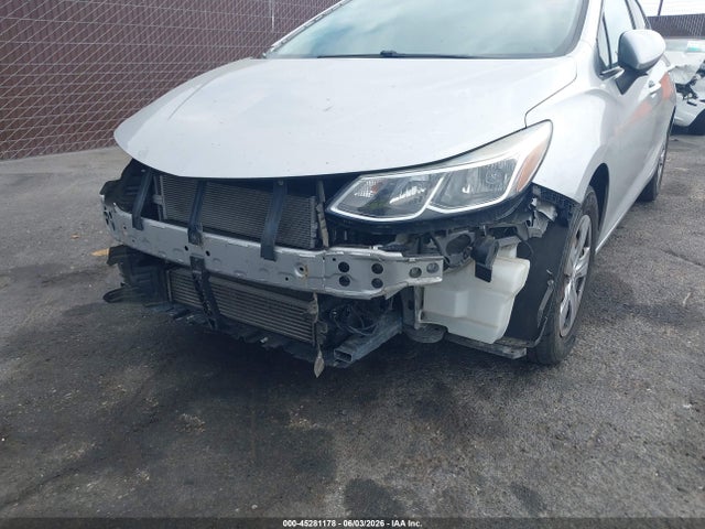 Aukcja sprzedaży 2017 Chevrolet Cruze Ls Auto, vin: 3G1BC5SM6HS528572, numer aukcji: 45281178
