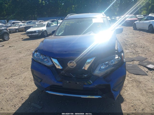 45281194 :رقم المزاد ، 5N1AT2MV1LC813956 vin ، 2020 Nissan Rogue Sv Intelligent Awd مزاد بيع