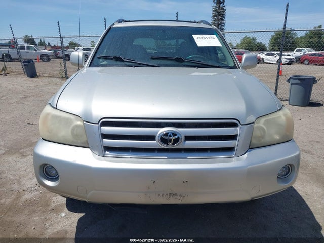 45281238 :رقم المزاد ، JTEEP21A440045738 vin ، 2004 Toyota Highlander V6 مزاد بيع