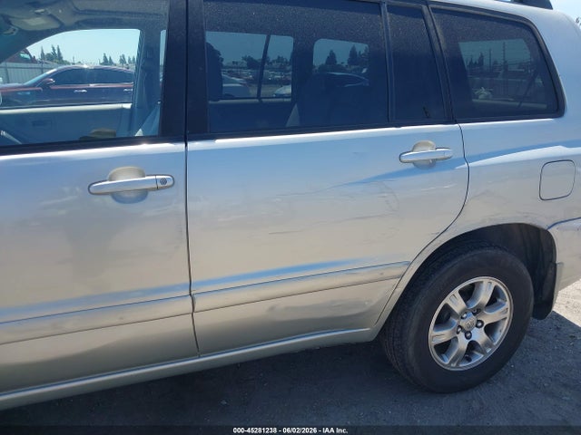 45281238 :رقم المزاد ، JTEEP21A440045738 vin ، 2004 Toyota Highlander V6 مزاد بيع