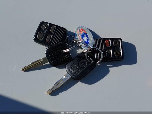 2006 Mercury Grand Marquis Ls მანქანა იყიდება აუქციონზე, vin: 2MEFM75V66X629928, აუქციონის ნომერი: 45281289