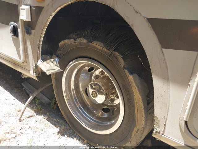 Ford F53 2016 1F66F5DY3G0A10329 Image 17