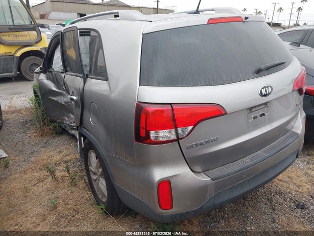 KIA SORENTO LX 2015 5XYKT4A69FG567742 Image 3
