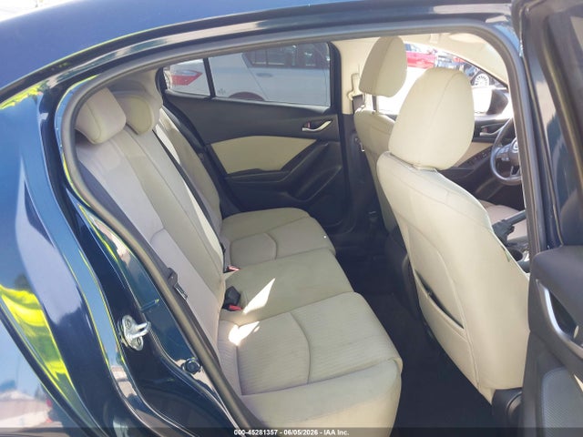 JM1BM1U75E1118301 Mazda Mazda3 I Sport
