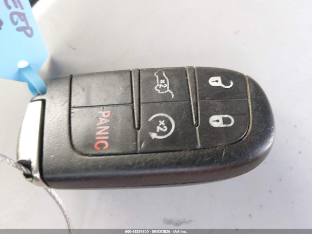 45281400 :رقم المزاد ، 1C4RJEAG9FC936039 vin ، 2015 Jeep Grand Cherokee Altitude مزاد بيع