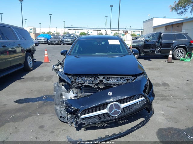 2019 Mercedes-benz A 220 მანქანა იყიდება აუქციონზე, vin: WDD3G4EB5KW017294, აუქციონის ნომერი: 45281414