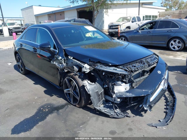 2019 Mercedes-benz A 220 მანქანა იყიდება აუქციონზე, vin: WDD3G4EB5KW017294, აუქციონის ნომერი: 45281414