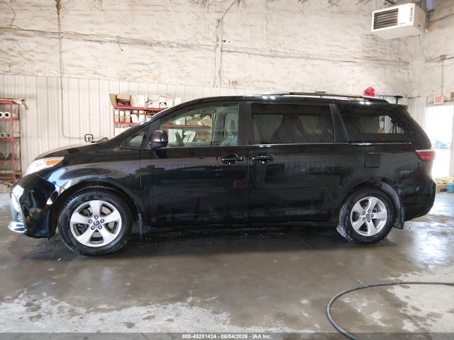 5TDKZ3DC3LS052132 Toyota Sienna Le 8-passenger