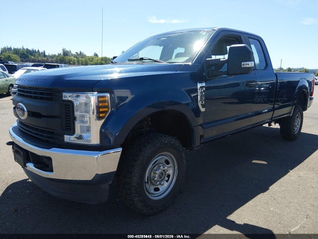 Ford F-250 Xl 2018 1FT7X2B66JEC48748 Image 2