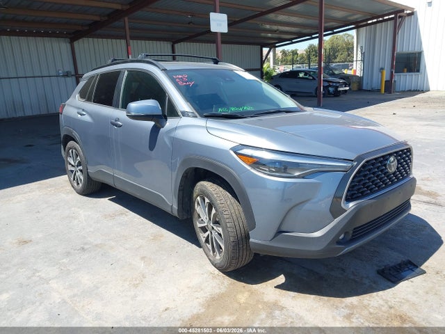 Toyota Corolla Cross Xle 2022 7MUDAAAG0NV033199 Image 1