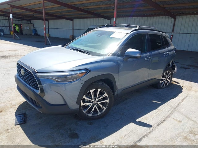Toyota Corolla Cross Xle 2022 7MUDAAAG0NV033199 Image 2