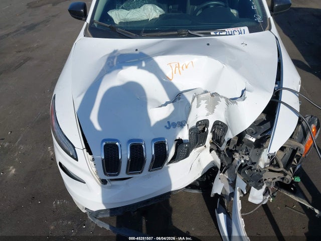 1C4PJLAB7GW158789 Jeep Cherokee Sport