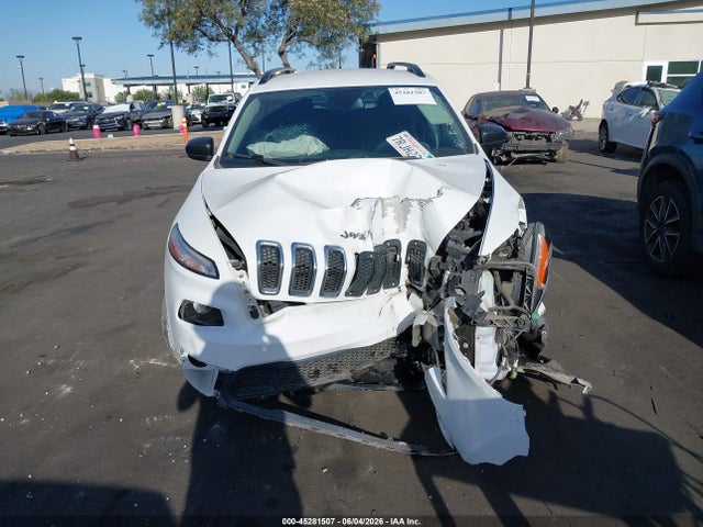 1C4PJLAB7GW158789 Jeep Cherokee Sport