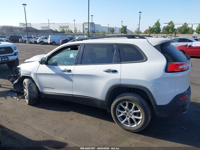 1C4PJLAB7GW158789 Jeep Cherokee Sport