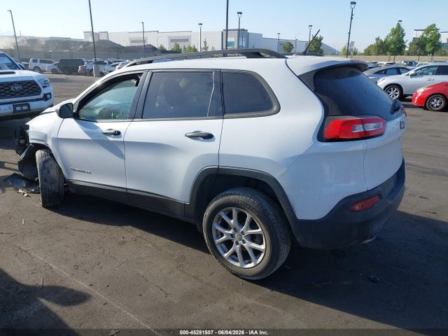 1C4PJLAB7GW158789 Jeep Cherokee Sport