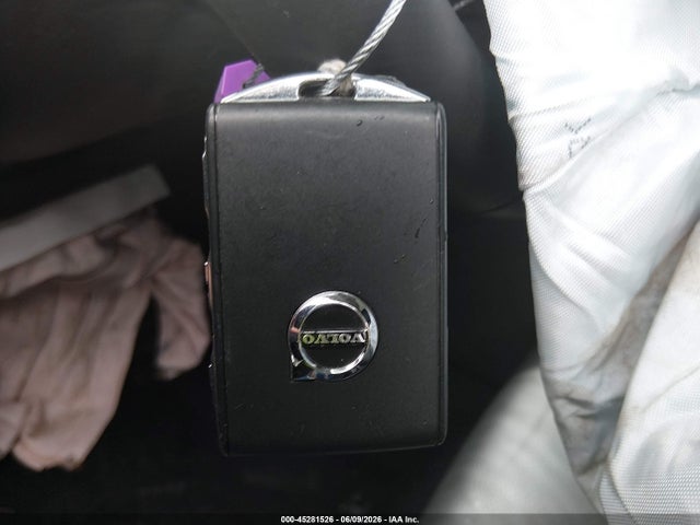 Volvo Xc60 B5 Plus Dark Theme 2024 YV4L12RL0R1855997 Image 11