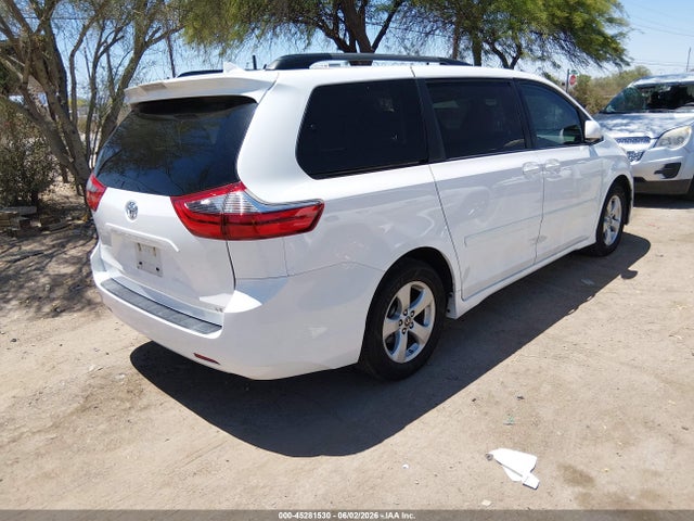 Toyota SIENNA LE 2020 5TDKZ3DC6LS049984 Image 4