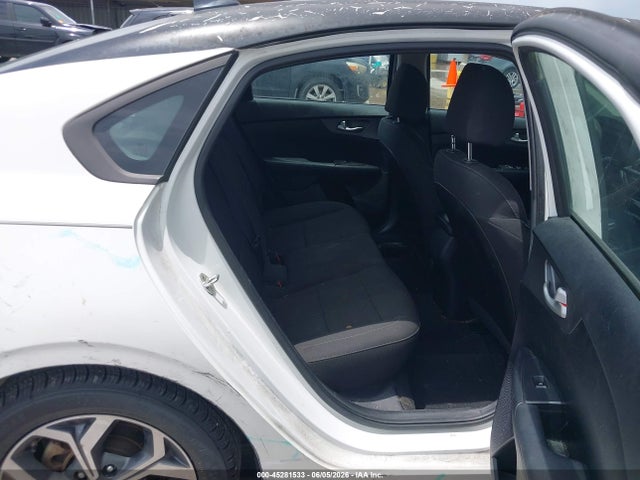 45281533 :رقم المزاد ، 3KPF24AD4KE055817 vin ، 2019 Kia Forte Lxs مزاد بيع