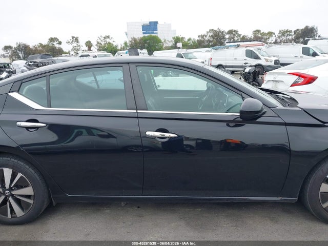 1N4BL4DV4MN411638 Nissan Altima Sv Fwd