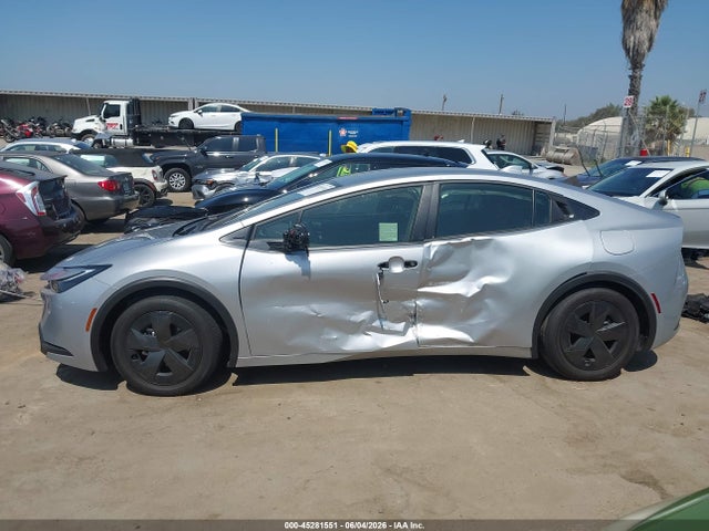 JTDACAAU5S3061655 Toyota Prius Le