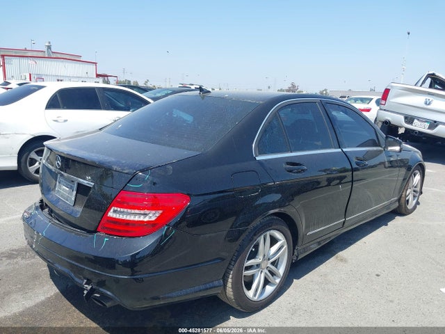 2012 Mercedes-benz C 300 Sport 4matic მანქანა იყიდება აუქციონზე, vin: WDDGF8BB3CR214786, აუქციონის ნომერი: 45281577