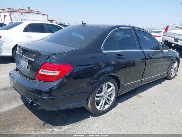 2012 Mercedes-benz C 300 Sport 4matic მანქანა იყიდება აუქციონზე, vin: WDDGF8BB3CR214786, აუქციონის ნომერი: 45281577