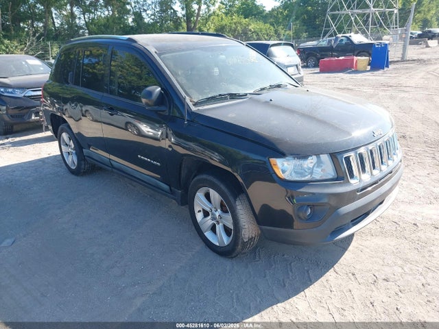 45281610 :رقم المزاد ، 1J4NF1FB3BD150306 vin ، 2011 Jeep Compass مزاد بيع