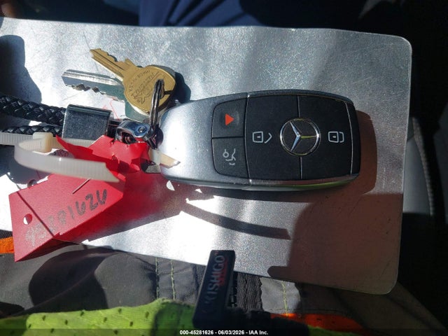 45281626 :رقم المزاد ، W1N0G8DB9MV267760 vin ، 2021 Mercedes-benz Glc 300 Suv مزاد بيع