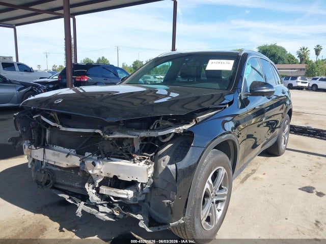 45281626 :رقم المزاد ، W1N0G8DB9MV267760 vin ، 2021 Mercedes-benz Glc 300 Suv مزاد بيع