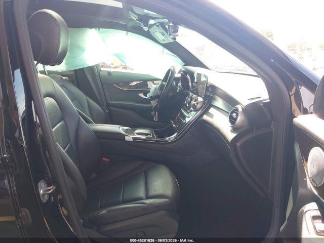 45281626 :رقم المزاد ، W1N0G8DB9MV267760 vin ، 2021 Mercedes-benz Glc 300 Suv مزاد بيع