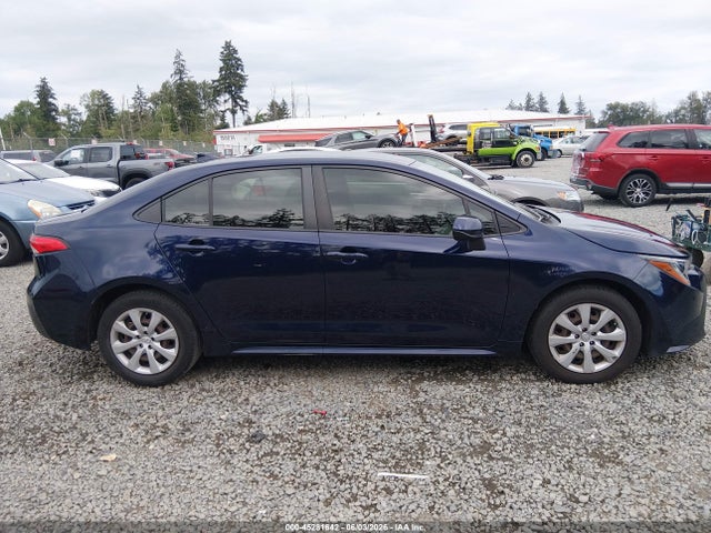45281642 :رقم المزاد ، JTDEPRAE3LJ062233 vin ، 2020 Toyota Corolla Le مزاد بيع