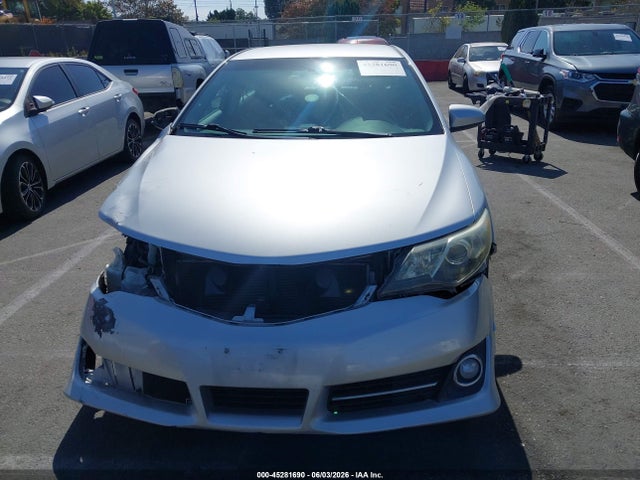4T1BF1FK3EU823653 Toyota CAMRY SE