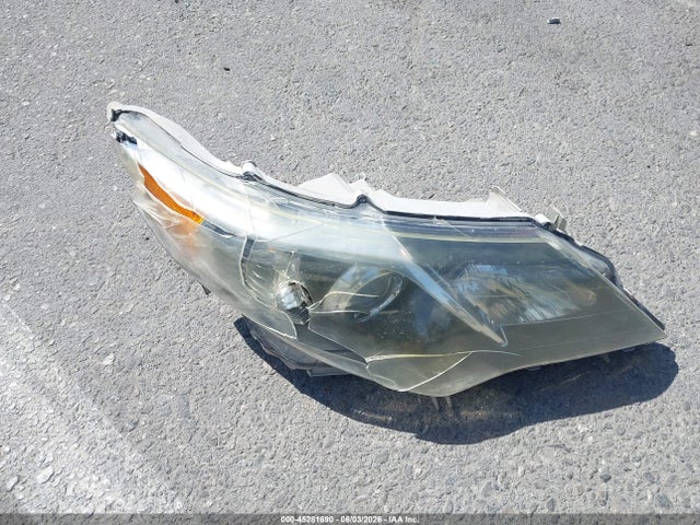 4T1BF1FK3EU823653 Toyota CAMRY SE